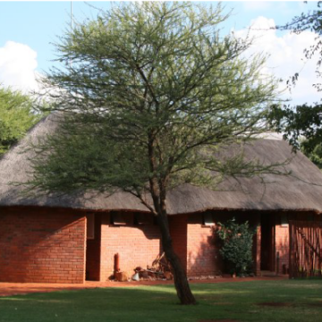 Mbizi Game Lodge & Spa