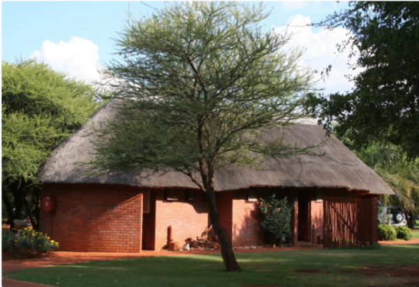 Mbizi-Game-Lodge-Spa-1