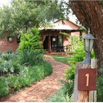 Mbizi Game Lodge & Spa