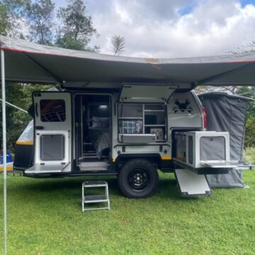 Badger X-Over Caravan