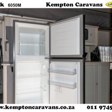 2000  Jurgens Expo Caravan (On road)