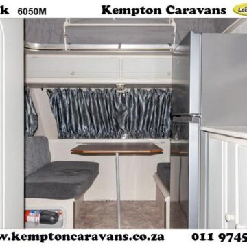 2000  Jurgens Expo Caravan (On road)