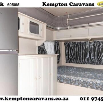 2000  Jurgens Expo Caravan (On road)