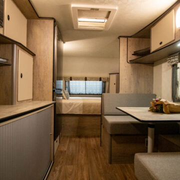 2021 Quantum Comfort Deluxe Caravan