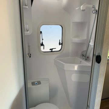 Discoverer 4 Motorhome