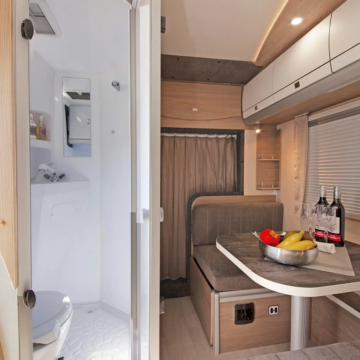 Discoverer 4 Motorhome