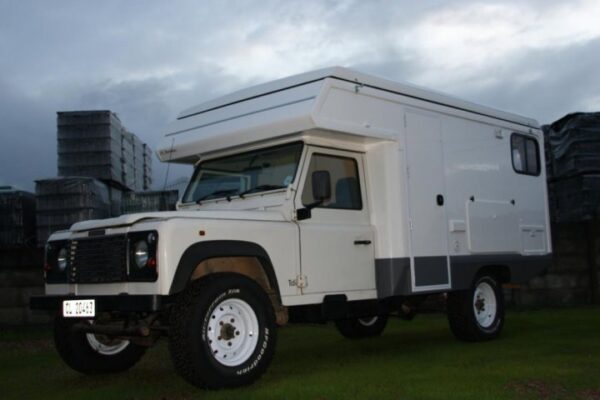 AC-Motorhomes-Land-Rover-Defender-130