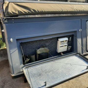 AHA 15-Slide-On Camper (with Chassis)