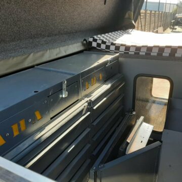 AHA 15-Slide-On Camper (with Chassis)