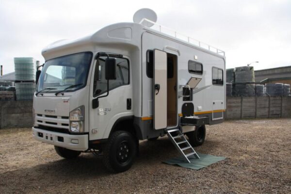 Addax-double-cab