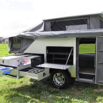 Armadillo Family Caravan