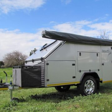 Armadillo Family Caravan