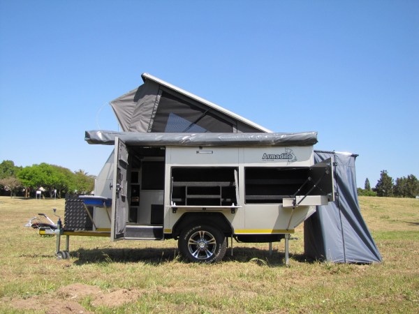 Armadillo-Shack-Caravan