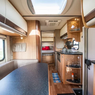 Discoverer Deluxe Motorhomes
