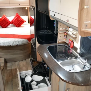 Discoverer Deluxe Motorhomes