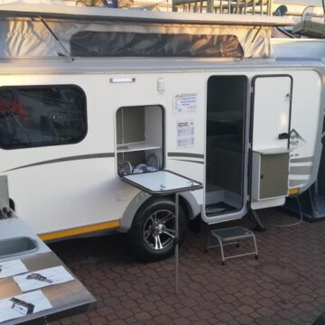 Stealth caravans EVO XHR 594 (4 Sleeper)